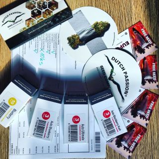 Tady jsme byli štědří, ale když ten zákazník objednává pořád - tak nedej mu něco navíc ❤️ @dutch.passion.official ❤️...